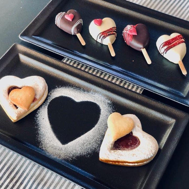 Cakesicles